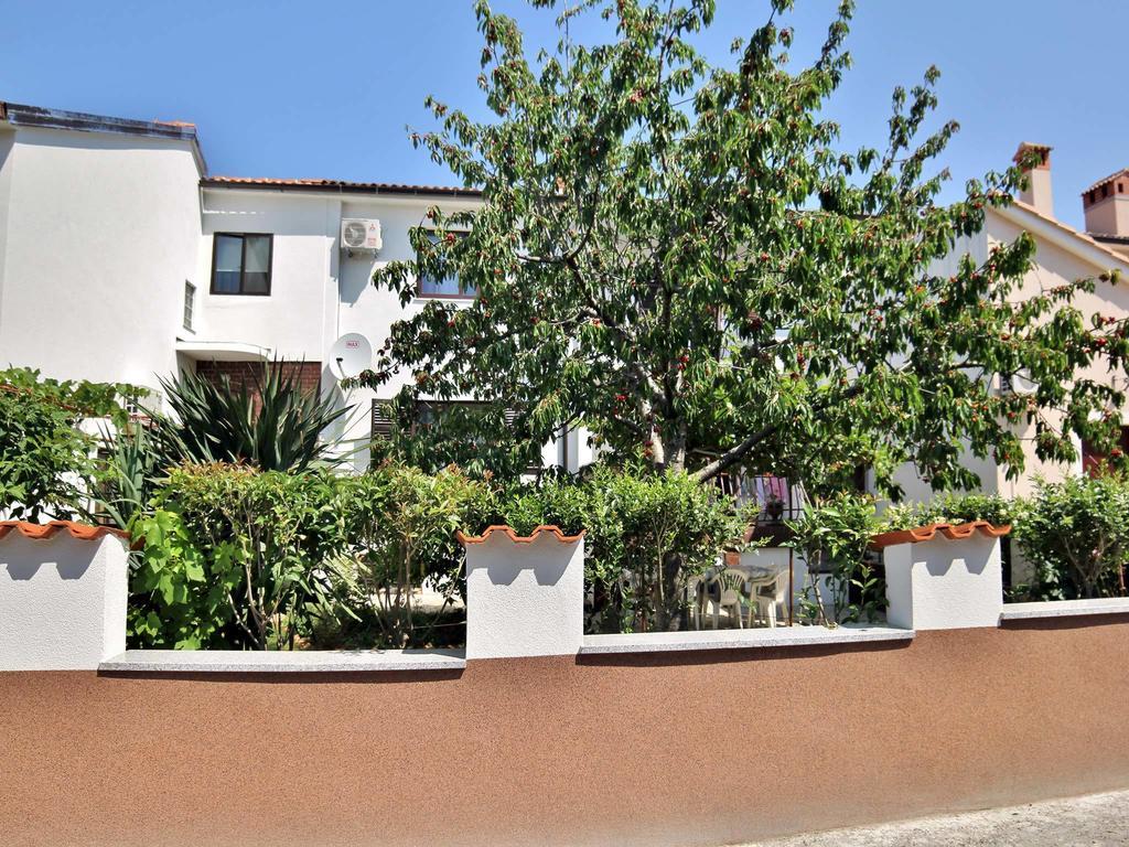 Apartments Suki โรวีน ห้อง รูปภาพ