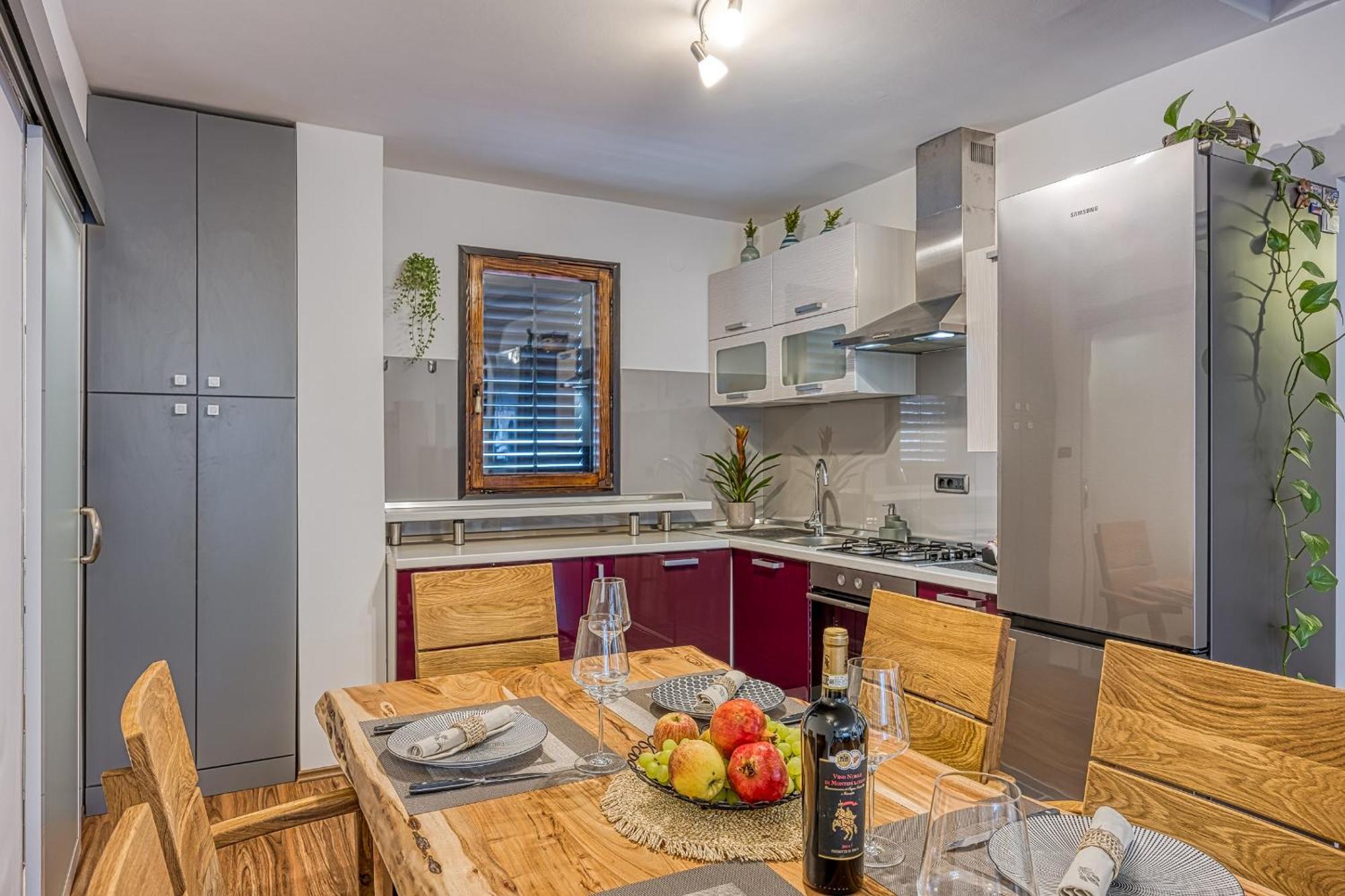 Apartments Suki โรวีน ภายนอก รูปภาพ