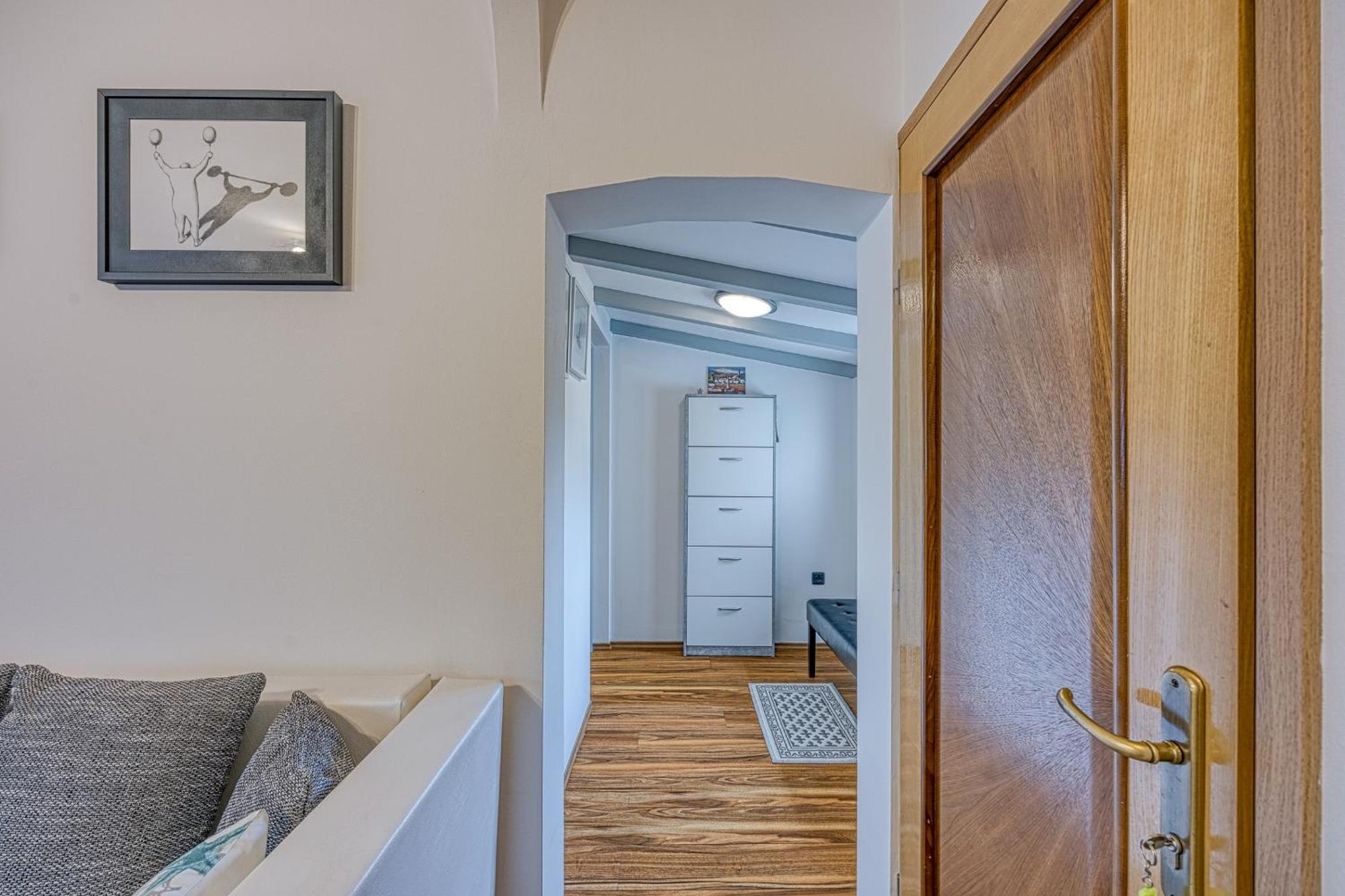 Apartments Suki โรวีน ภายนอก รูปภาพ