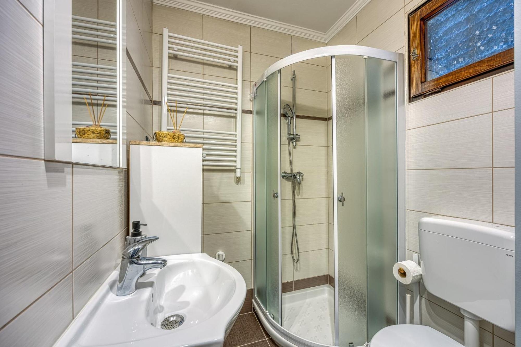 Apartments Suki โรวีน ภายนอก รูปภาพ